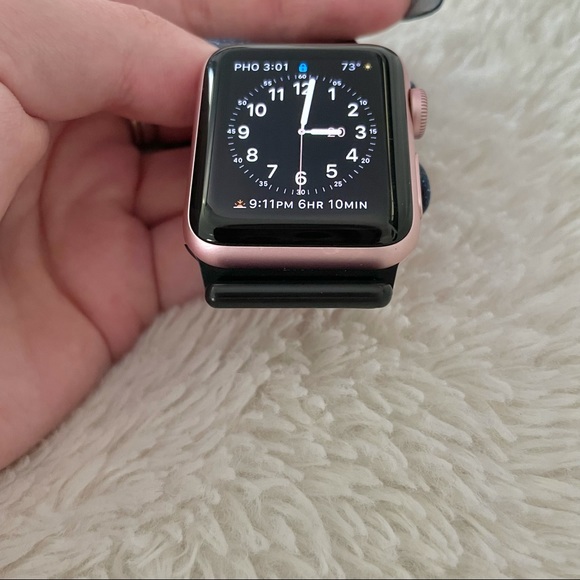 Apple Watch Series 2 Rosegold (38mm) - Picture 3 of 4